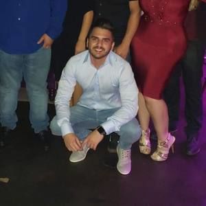 Meet your Posher, Ernesto